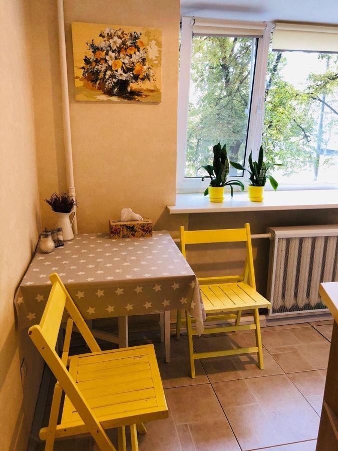 Sunflower Apartment Near Kiev Airport & Railway Station & Center City! Exterior foto